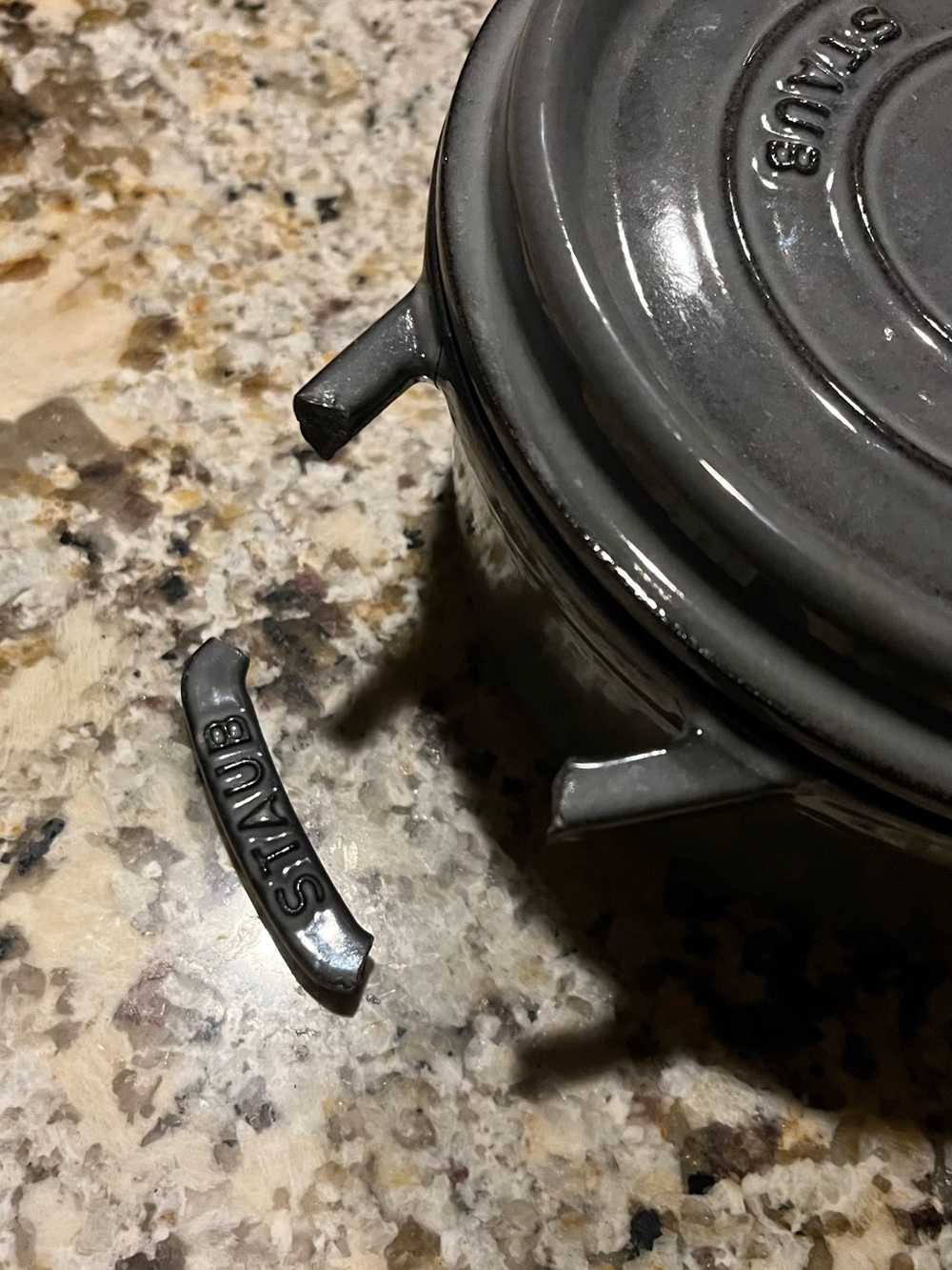 Staub La Cocotte Round cast iron pot with lid, 7 inches, 1.75 quarts, damaged - Picture 7 of 12
